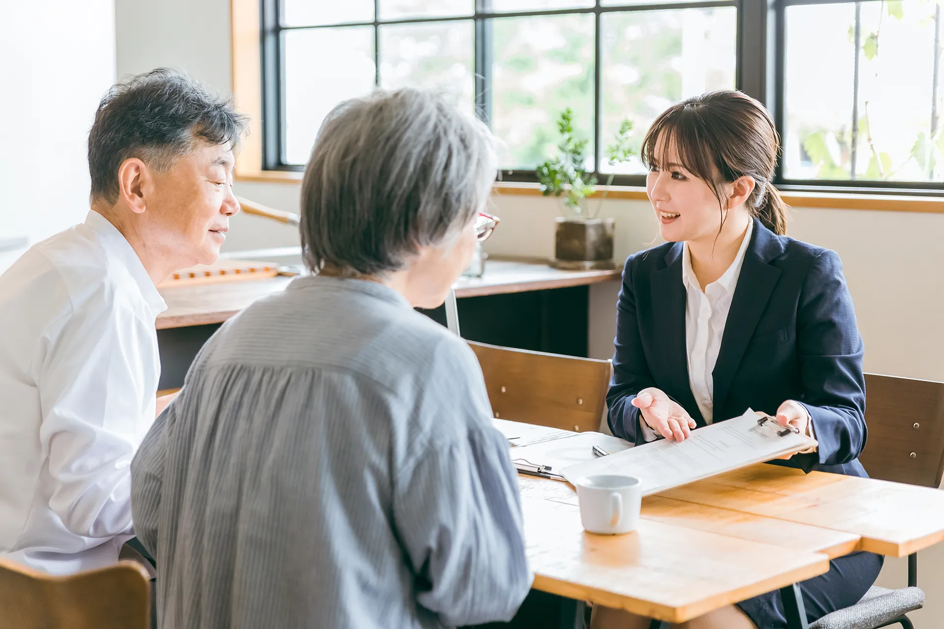 営業資料 作り方の前提:誰が・誰に・どう転送するかを設計する